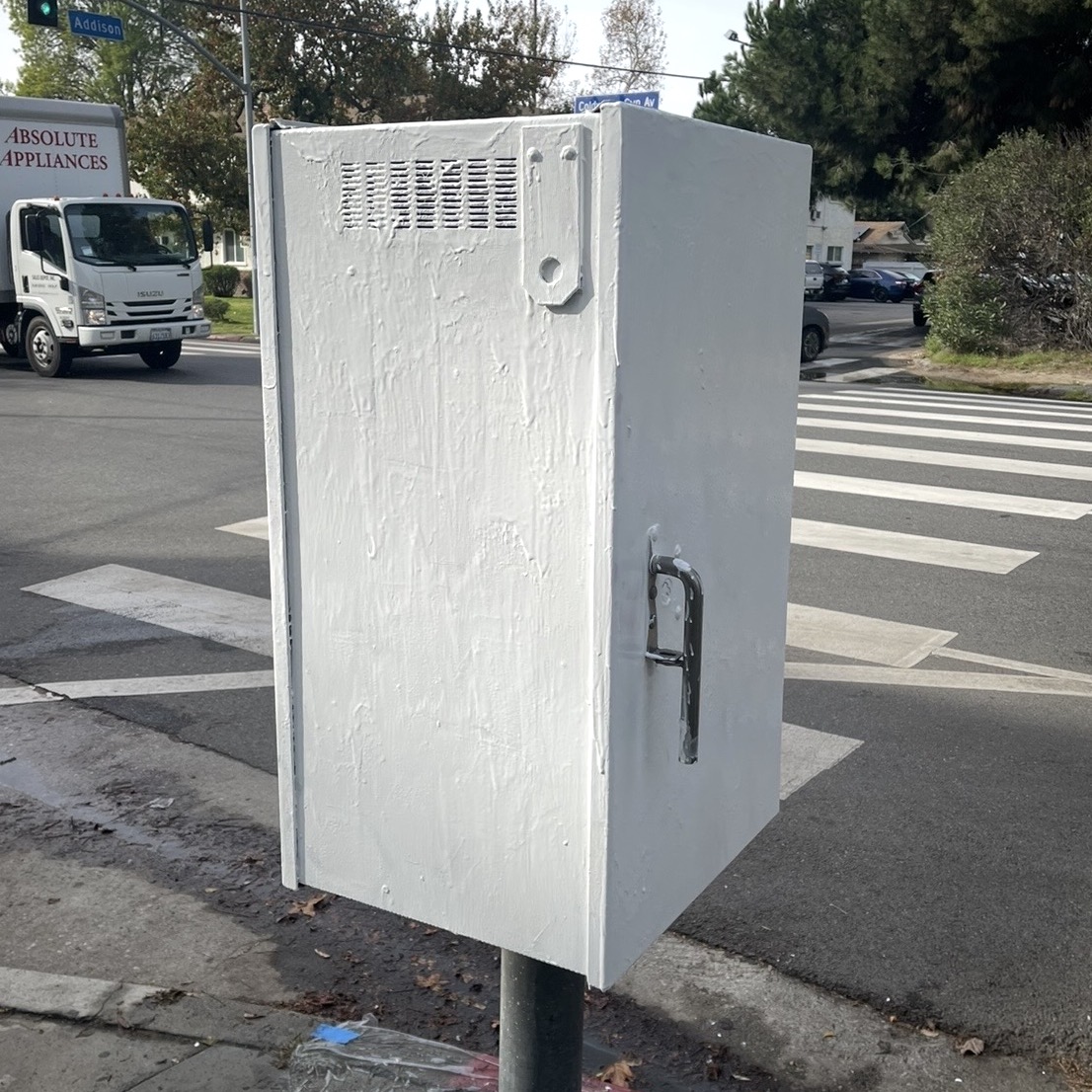 Traffic box primed white before painting
